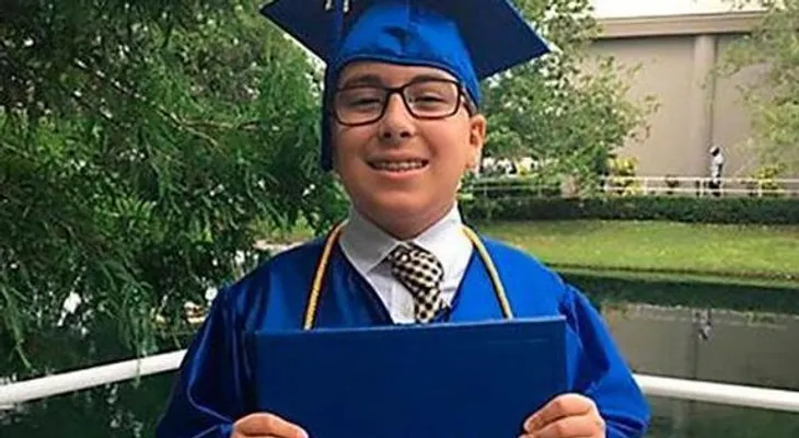 Niño genio de 11 años se gradúa en universidad y dice probará a científicos que Dios existe