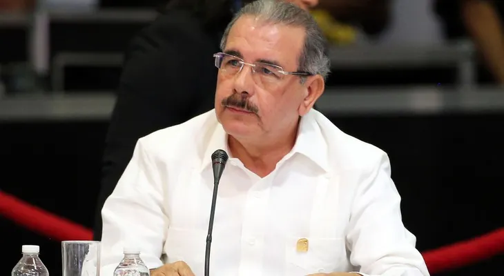 Danilo Medina instruye funcionarios tomar previsiones ante posible paso Huracán Danny