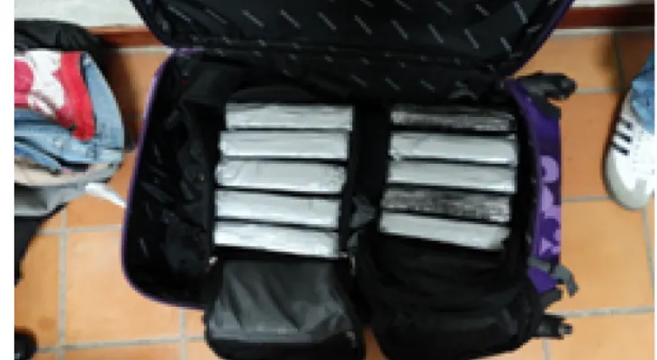 Decomisan 10 paquetes de cocaína dentro de maleta en aeropuerto Punta Cana 