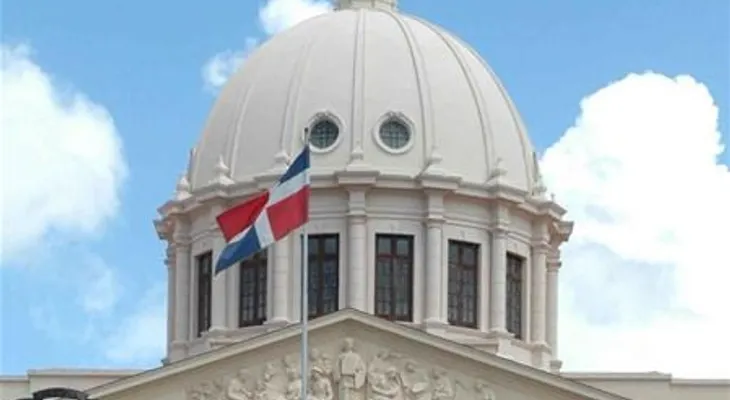 Decretos: Danilo sustituye a Joaquín Gerónimo de la Superintendencia de Pensiones. 