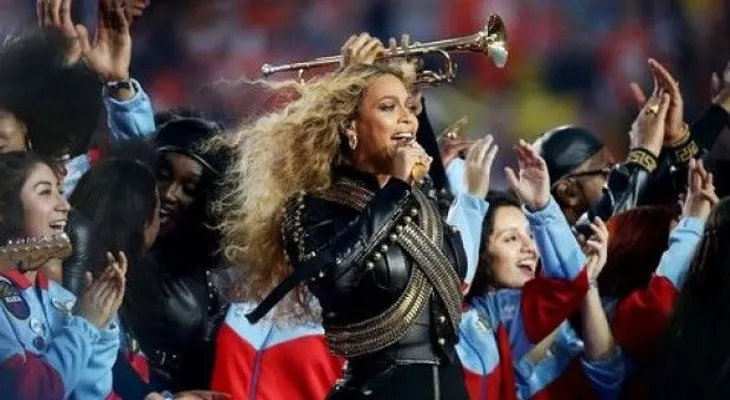 Republicanos critican video de Beyoncé