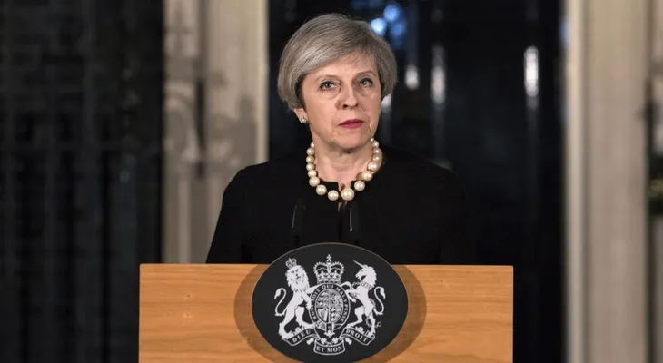 Theresa May como "enfermo y depravado", calificó a los autores ataque en Londres  