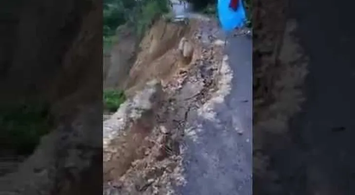 Se derrumba tramo carretero en San Francisco de Macorís