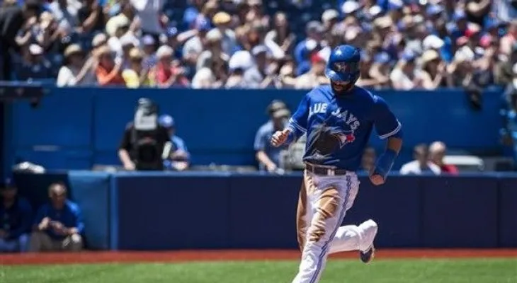 Azulejos vencen a Astros; Reyes da 2 hits y se roba 3 bases 