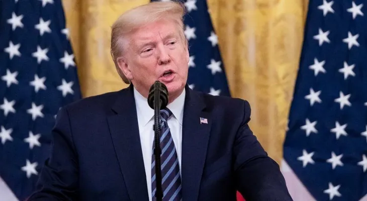 Trump borra tuit con video de hombre que grita "poder blanco"