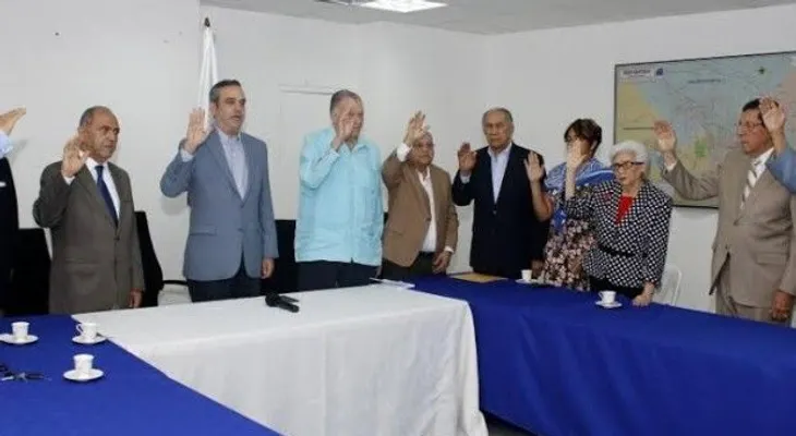 Abinader cree mensaje de los Obispos toca la médula de problemas del país