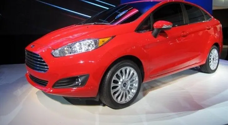 Ford revisará 390.000 autos para reparar puertas 