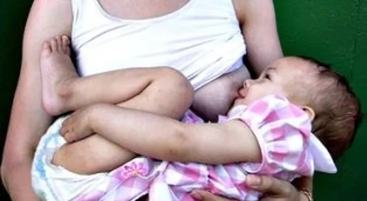 Aconsejan a las madres dar el seno por los grandes beneficios para prevenir enfermedades