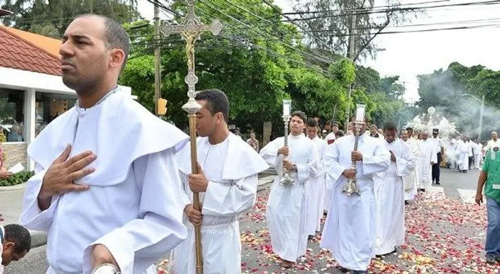 Sacerdote pide que el proceso electoral termine sin traumas
