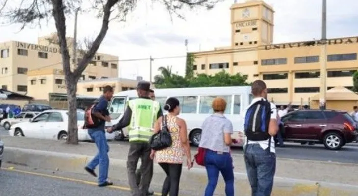 MOPC dice solucionará tránsito frente a Unicaribe 