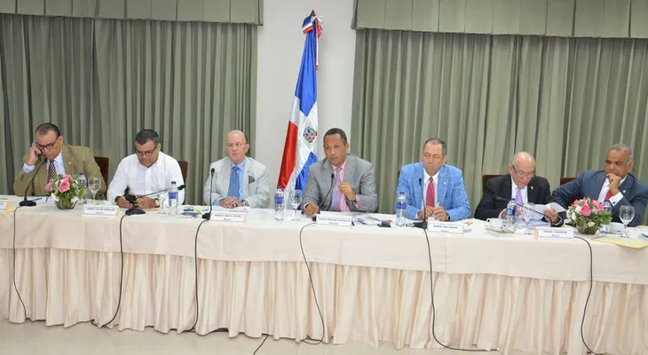 Comisión termina entrevistas de aspirantes JCE; 230 lograron inscribirse