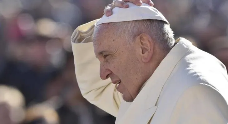 Cardenales se rebelan ante el papa Francisco y lo acusan de hereje