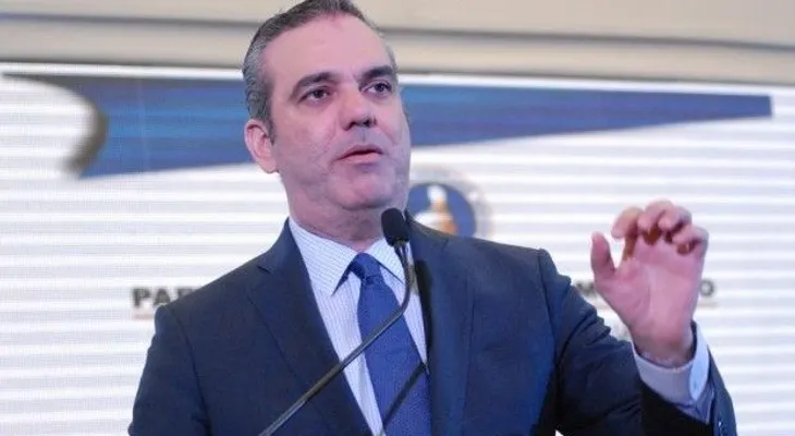 Abinader califica de "intolerante" al gobierno por restricciones a manifestantes