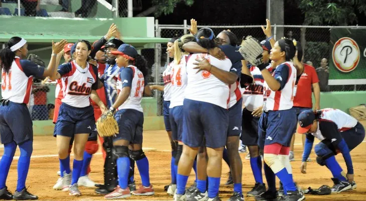 Cuba descalificó a RD en Panamericano de Softbol Femenino  
