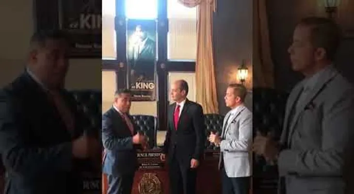  Ramfis Trujillo fue recibido en la alcaldía de Paterson, como si fuera un dignatario