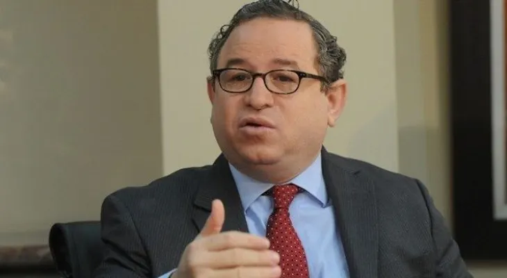 Guarocuya Félix acusa Abinader de manipular información