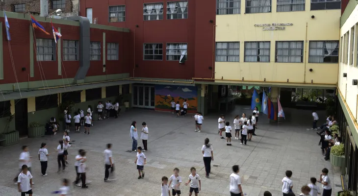 Justicia argentina prohíbe dictar clases de religión en escuelas públicas