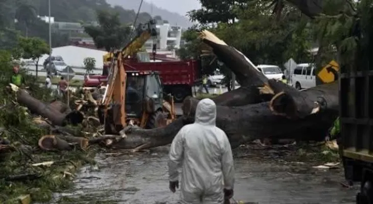 El huracán Otto deja tres muertos en Panamá