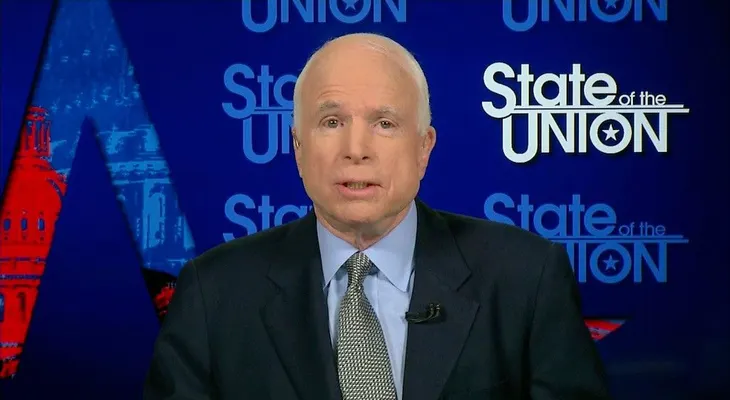 El Kremlin dice que los comentarios de John McCain sobre Rusia son "bastante absurdos"