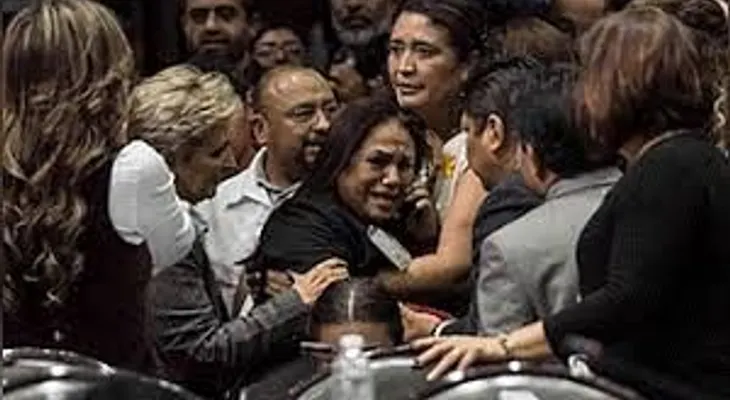 Diputada Carmen Medel recibe infausta noticia: "¡Asesinaron a mi hija, asesinaron a mi hija!", gritaba