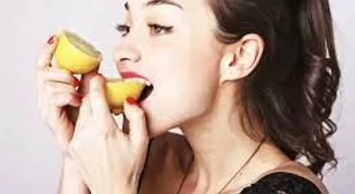 Comer limones te hace más fuerte, dicho por la ciencia; eliminan toxinas, limpian la piel y baja la presión