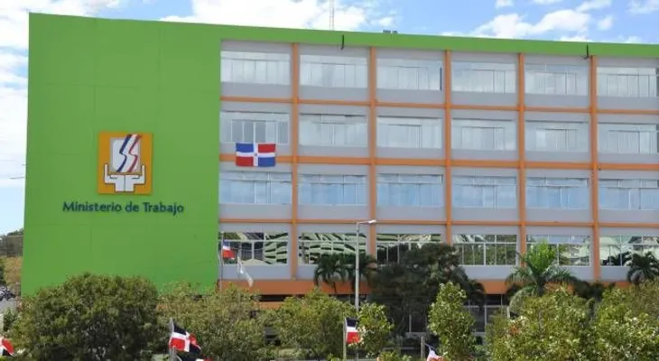 Invitan interesados a Jornada de Empleo en Santiago, el viernes 02 de febrero
