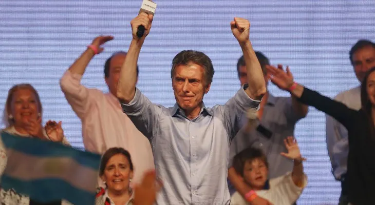 Tutorial que enseña cómo bailar como Macri se vuelve viral