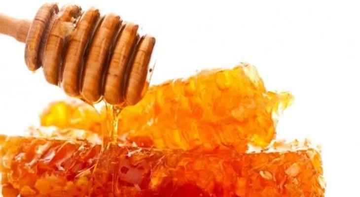 5 razones poderosas para tener miel de abeja en casa