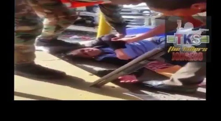 Dos heridos graves por choque entre carro y minibus (VIDEO)