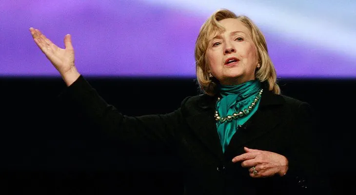 Hillary Clinton: "Nos fuimos de la Casa Blanca en bancarrota"