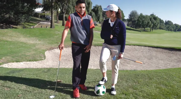 Lorena Ochoa y Jorge Campos comparten su afinidad combinando el golf y el fútbol