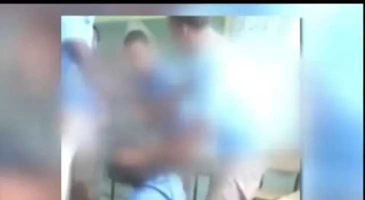 Un estudiante golpea a otro en un liceo de Bayaguana, en presencia de la maestra; Miner investigará caso 
