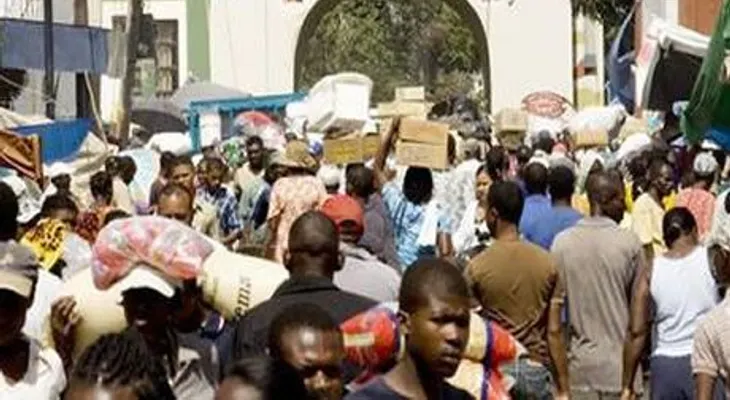Gobierno abierto al diálogo con transportistas para evitar huelga, y con Haití por veda a productos dominicanos