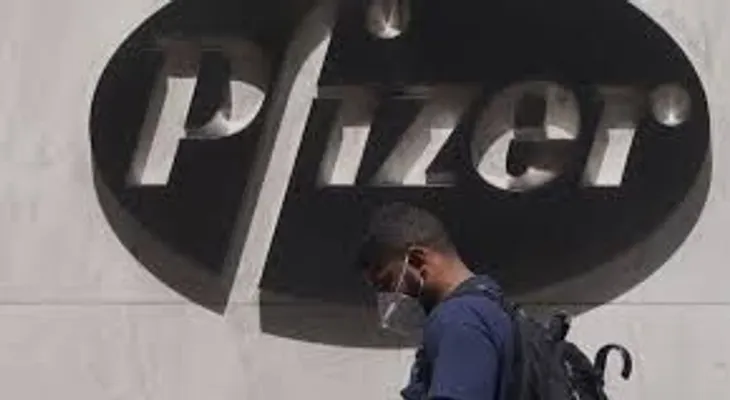 Pfizer espera tener resultados de los ensayos de su vacuna en octubre