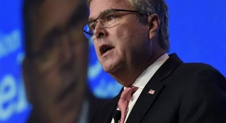 Jeb Bush dice respetar fallo sobre matrimonio gay en Florida