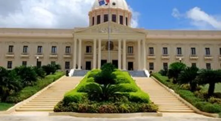 Fitch Ratings mejora la calificación de riesgos de la República Dominicana