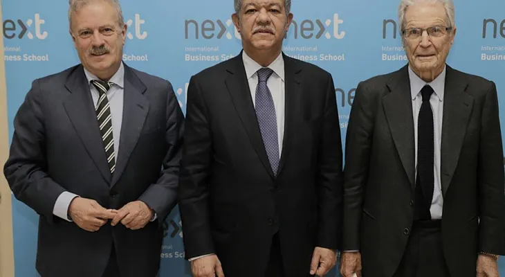 Leonel Fernández visita Next International Business School en España
