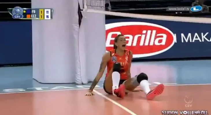 La espeluznante lesión de una jugadora de voley que aterrorizó a sus rivales