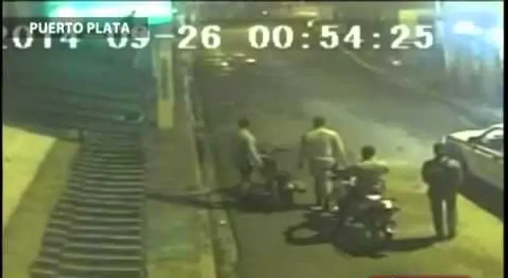 Cámara capta asesinado de joven a balazos en Sosúa  (Video)