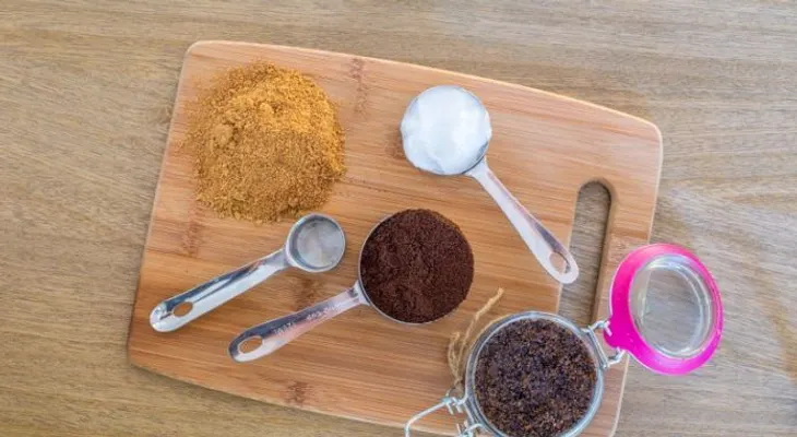Pon estos dos ingredientes en tu Café. La grasa de tu estómago desaparecerá y tu metabolismo será más rápido que nunca