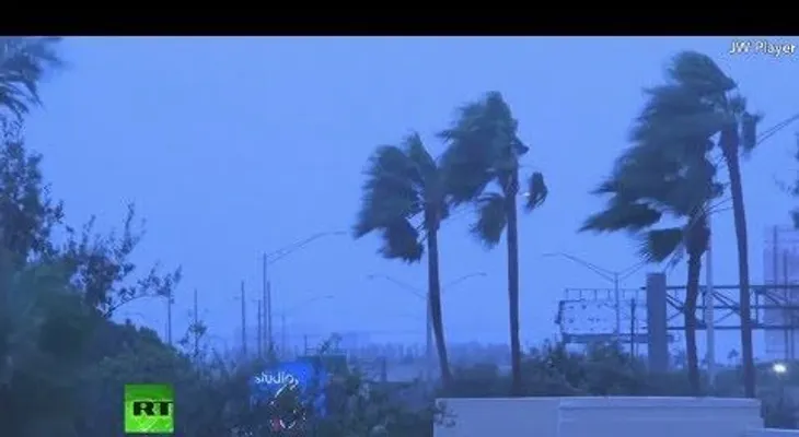 Huracán Irma alcanza los Cayos Bajos de Florida 