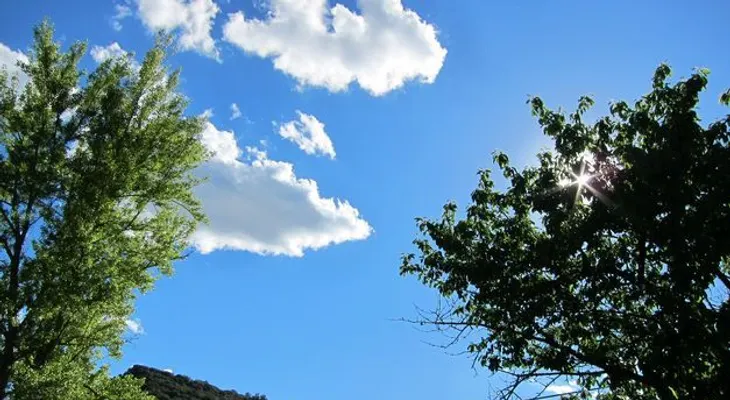 En el día pueden sentirse temperaturas calurosa y en la noche seguirán "agradables" 