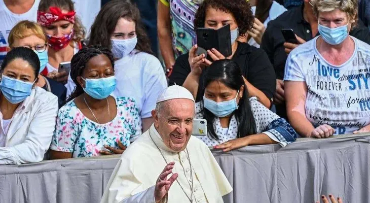 El papa pide que la vacuna contra el coronavirus sea universal
