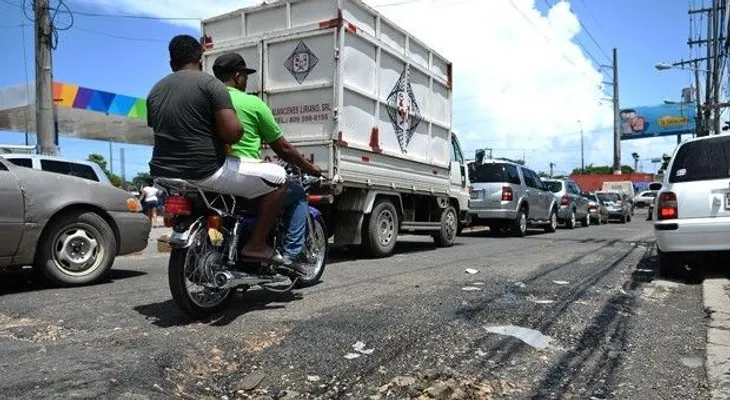 Avenida Sabana Larga sumida en el deterioro