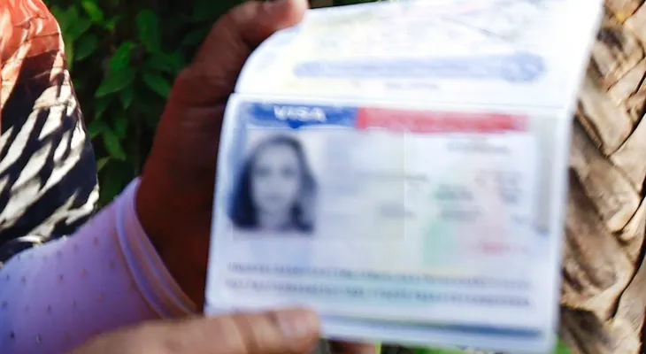 Mexicana devolvió su visa en protesta contra Trump