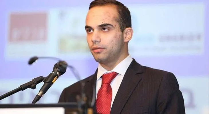 La Justicia ordena que un exasesor de Donald Trump se reporte a prisión para  cumplir su condena