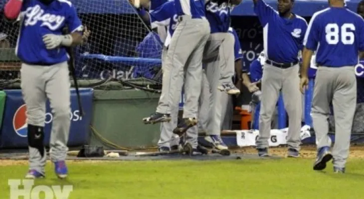 Licey derrota 4-1 a las Águilas