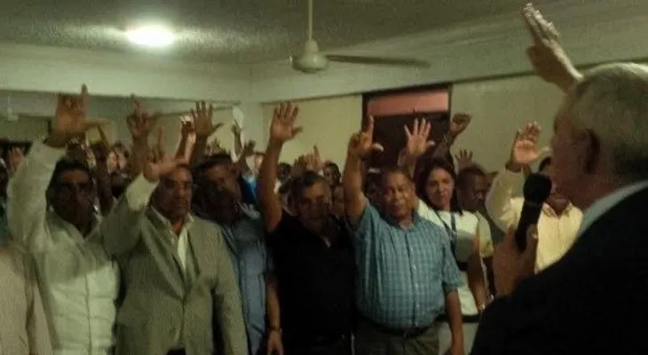 Juramentan equipo de campaña de Leonel en SDE