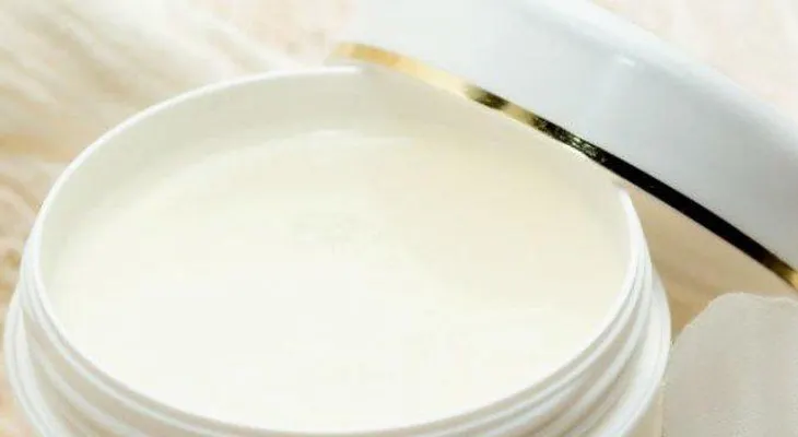 Sorprendentes usos y beneficios de la vaselina 