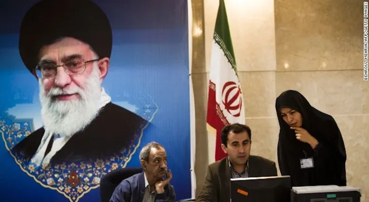 Líder supremo de Irán ordena preparar el enriquecimiento de uranio mientras el acuerdo nuclear fracasa